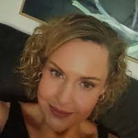 Kerrie Robinson's Instagram, Twitter & Facebook