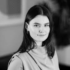 Naomi Harrington's Instagram, Twitter & Facebook