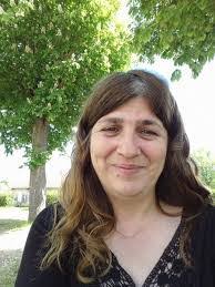 Kathleen Descoteaux's Instagram, Twitter & Facebook