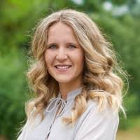 Theresa Brandt's Instagram, Twitter & Facebook