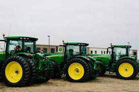 #1 at making them run. Farmers Fight John Deere Over Who Gets To Fix An 800 000 Tractor Bloomberg