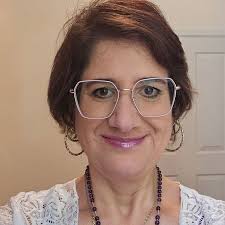 How do poets choose poems for a reading?