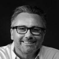 Steven Struthers's Instagram, Twitter & Facebook