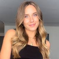 Rhonda Ponce's Instagram, Twitter & Facebook