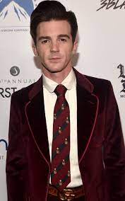 Drake bell is an american actor and musician. Drake Bell Pleads Guilty To Attempted Child Endangerment The New York Times