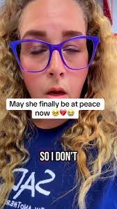 Michelle Weagle's Instagram, Twitter & Facebook