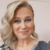 Misty Warren's Instagram, Twitter & Facebook