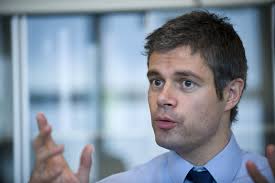 He is an actor, known for mensonges (2007), 20 heures le journal (1981) and l'émission politique (2016). Wauquiez Nie Avoir Abandonne Les Motorola Les Dessous Du Social