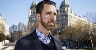 He represented the hungary national team internationally between 1998 and 2002. Tavozik Hrutka Janos A Spiler Tv Tol Magyar Narancs