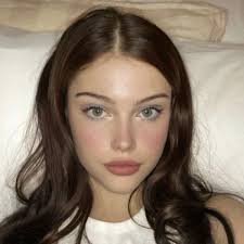 Isabella Baxter (isabellaabaxter)