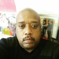 Celebrating my aunt's birthday today. This is a cake i did for her. It's my  second time decorating a cake. I feel proud of myself. I am not trained in  this area