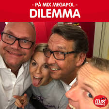 I dagens avsnitt kommer komikern måns möller på besök. Mix Megapol Mans Moller Josefin Crafoord Hasse Aro Facebook