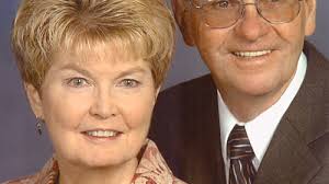 ANNIVERSARY: Roger and Barb (McKenzie) Chisholm