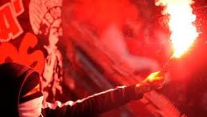 Ich kann sagen, dass die keinen spaß. Eintracht Frankfurt Geldstrafe Wegen Pyrotechnik Der Fans Eintracht Frankfurt