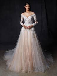 Eine hochzeit ist ein wichtiges signal und ereignis, das das hochzeitsleben einleitet. Schulterfreies Brautkleid In Apricot Im Prinzessschnitt Mit Transparentem Spitzentop Mit Langen Armeln Transparentem Rucken Und Tattoo Effekt Von Enzoani Modell Olympia Heiraten Mit Braut De