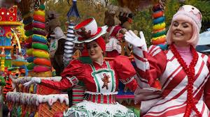La Parade De Noel 2017 Disneyland Paris 25 Youtube