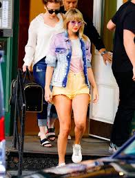 In which we analyze the singer's many looks, album by album. Taylor Swift Is A Tie Dye Daydream As She Continues Her Pastel Color Streak Entertainment Tonight