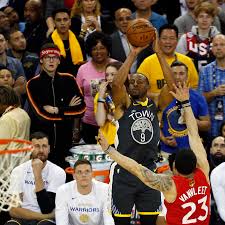 Small forward and shooting guard shoots: 2eabuynmdxlurm