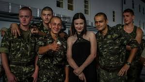 До 1997 года работал в структурах мид россии. Anastasiya Prihodko Ya Ne Budu Pet Dlya Okkupantov Lrt