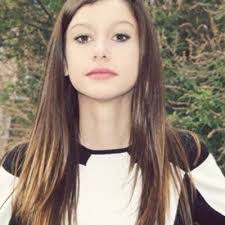 Camille Travers's Instagram, Twitter & Facebook