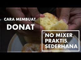 Saking populernya, kue bulat yang bolong di tengahnya ini pun mudah dijumpai di mana saja, mulai dari gerai kecil di pasar hingga toko spesial. Anti Gagal Cara Membuat Donat Kentang Empuk Sederhana Tanpa Mixer Dengan Bahan Seadanya Youtube