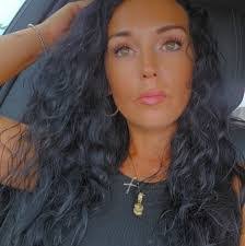 Amy Pavia's Instagram, Twitter & Facebook