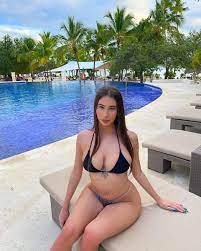 You must be logged in to post a comment. Egleee On Twitter Small Waist Pretty Face