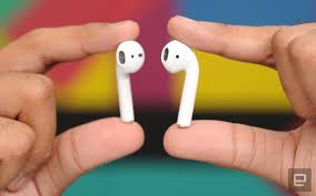 Apple Airpods Are Still The Best Selling True Wireless Earbuds Besprovodnye Naushniki Naushniki Kabel