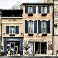 Its wealth is seen in the neat and tidy 'vielle ville' with its leafy avenues bordered by plane trees and numerous cafes and restaurants. 2 000 Free Provence Lavender Images