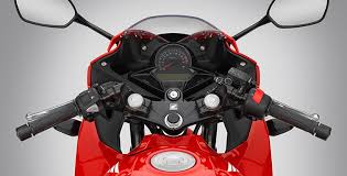 Honda sees the new 2015 cbr300r as a great beginner bike that will also appeal to experienced riders. Honda Cbr 300r Specs 2015 2016 2017 2018 2019 2020 2021 Autoevolution
