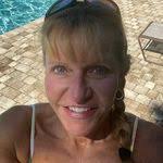 Laurie Streeter's Instagram, Twitter & Facebook