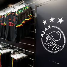 The kit is a tribute to the ajax fans and the love shared by the club and its fans for reggae legend Gziireojeuuitm