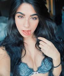 Jedna z nejznámějších českých pornohereček drahomíra jůzová (23), která se proslavila jako lady dee, je maminkou. Lil Lady Dee On Instagram Lady Instagram Lil