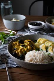 When issuing invitations to a large dinner party, it was customary for the hostess to give three weeks' notice, though, by the 1910s, the notice was extended to four to six weeks in advance. Aji De Gallina Peruvian Yellow Pepper Chicken Kitchen Joy