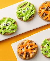 Mummy Cookie Http Wm13 Walmart Com Cook Recipes 32853 1 Package Pillsbury Ready To Bake Chocola Quick Halloween Treats Halloween Recipes Mummy Cookies