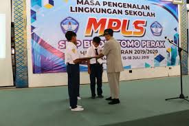 We did not find results for: Dimulainya Kegiatan Mpls Smp Budi Utomo Perak Smp Budi Utomo Perak