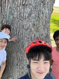Visiting the Big Bur Oak Tree