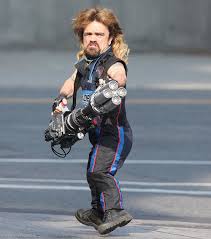 Tim herlihy după un film omonim din 2010: De La Game Of Thrones La Pixels Peter Dinklage Este Aruncatorul De Flacari In Cea Mai Recenta Comedie Cu Razboinici Digitali Marea Dragoste