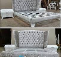 Tempat Tidur Minimalis Ratu Full Jok Bludru | Royal Jati Klasik