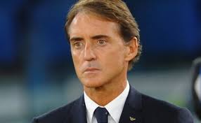 Roberto mancini, le sélectionneur de l'italie, pense que le report de l'euro en 2021 en raison du coronavirus peut favoriser les desseins de la nazionale. Europeo 2021 I Convocati Di Roberto Mancini Primi Tagli Chi Resta A Casa Libero Quotidiano