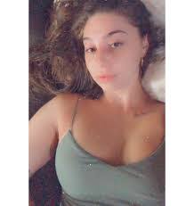 Victoria Hennessy's Instagram, Twitter & Facebook