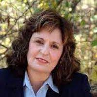 کولت پیچر نویسنده کتاب نقاشی با آبرنگ به زبان آدمیزاد