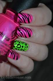 Use a soft lime green nail polish with yellow and white to create amorphous shapes. Nail Designs Image 924755 On Favim Com