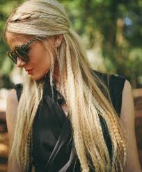 Pour les articles homonymes, voir bandeau. Coiffure Des Annees 80 La Coiffure Disco En 50 Idees Party Look