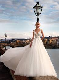 Abiti da sposa , la collezione 2021 disponibile online a prezzi economici alla portata di tutte le spose che per il proprio matrimonio scelgono di indossare. Moda Sposa 2021 Collezione Nicole Ni12174 Abito Da Sposa Nicole Abiti Da Sposa Sposa Abito Da Nozze