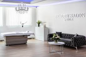 Im dienst der schönheit und immer am puls . Kosmetikstudio Aschaffenburg Jale Beauty Salon