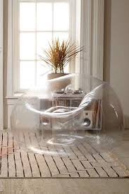 Aufblasbare Mobel Katapultieren Uns Zuruck In Die 90s Aufblasbare Mobel Urban Outfitters Zimmer Haus Deko