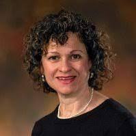 Linda Earheart's Instagram, Twitter & Facebook