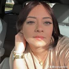 Para jugar BASKET: El 25 de ENERO, salen a la venta las nuevas NIKE de  SABRINA, Nike Sabrina 2 “Doernbecher”. Se venderán a $130 dólares. La Nike  de Sabrina son bien similares