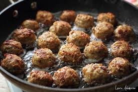 Chiftele de dovlecei de post chiftele de dovlecei gustoase. Chiftele Din Carne Reteta Traditionala Cu Carne De Porc Laura Adamache